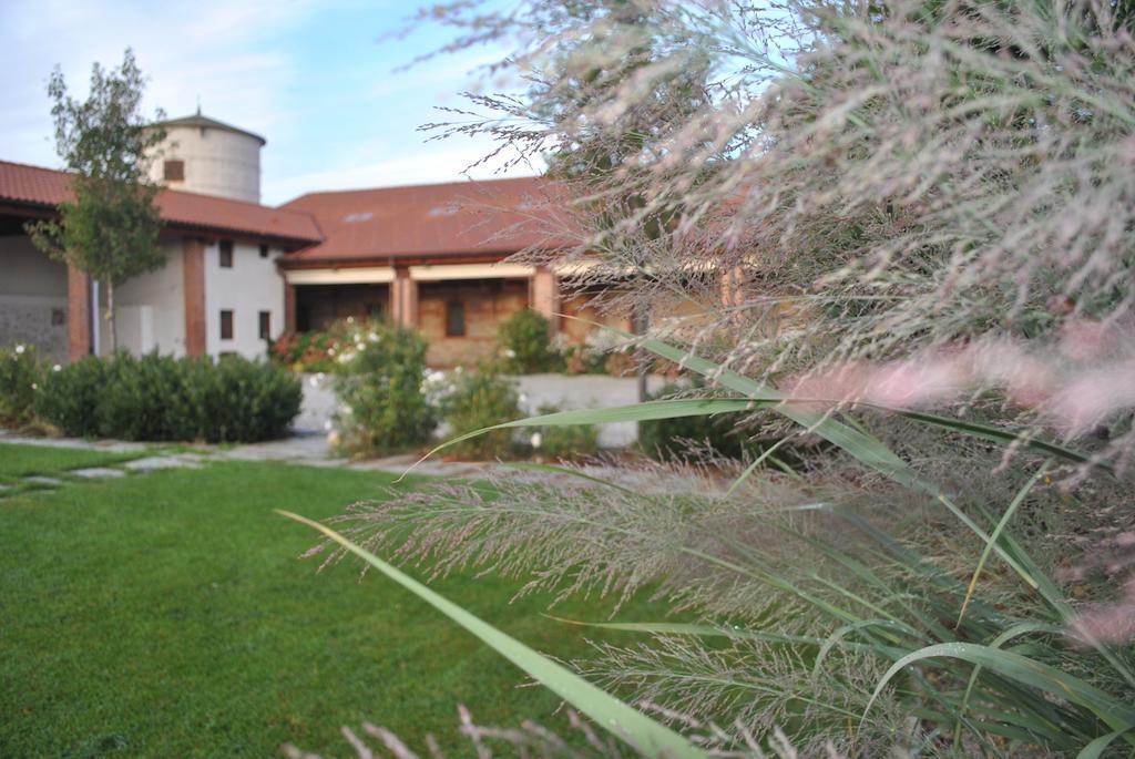 Agriturismo Tetto Garrone Cuneo Exterior photo